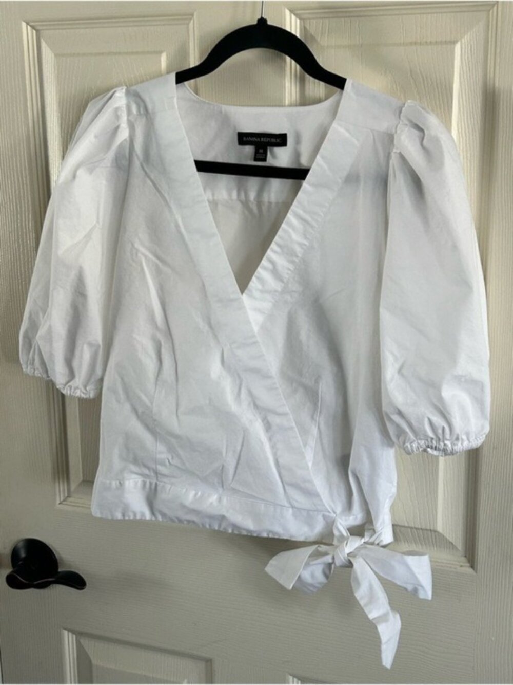 Banana Republic White Wrap Tie Puff-Sleeve Blouse Sz Med Summer Business Casual - Picture 15 of 16
